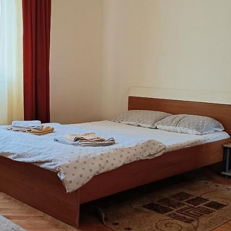 Lora'S House Daire Oradea Dış mekan fotoğraf