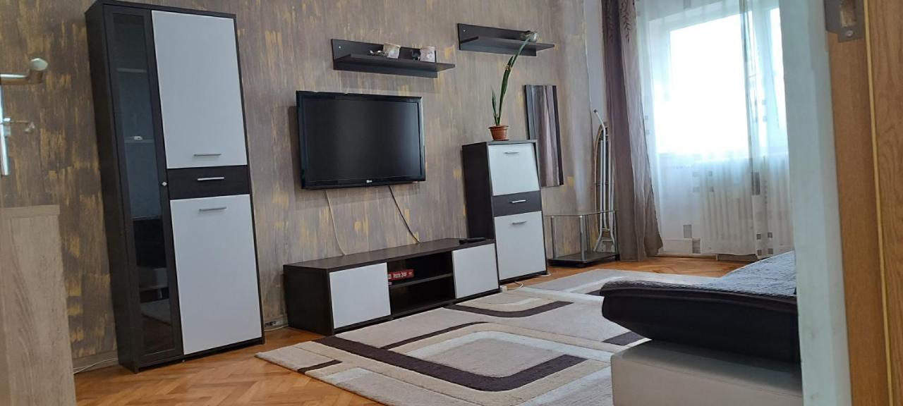 Lora'S House Daire Oradea Dış mekan fotoğraf