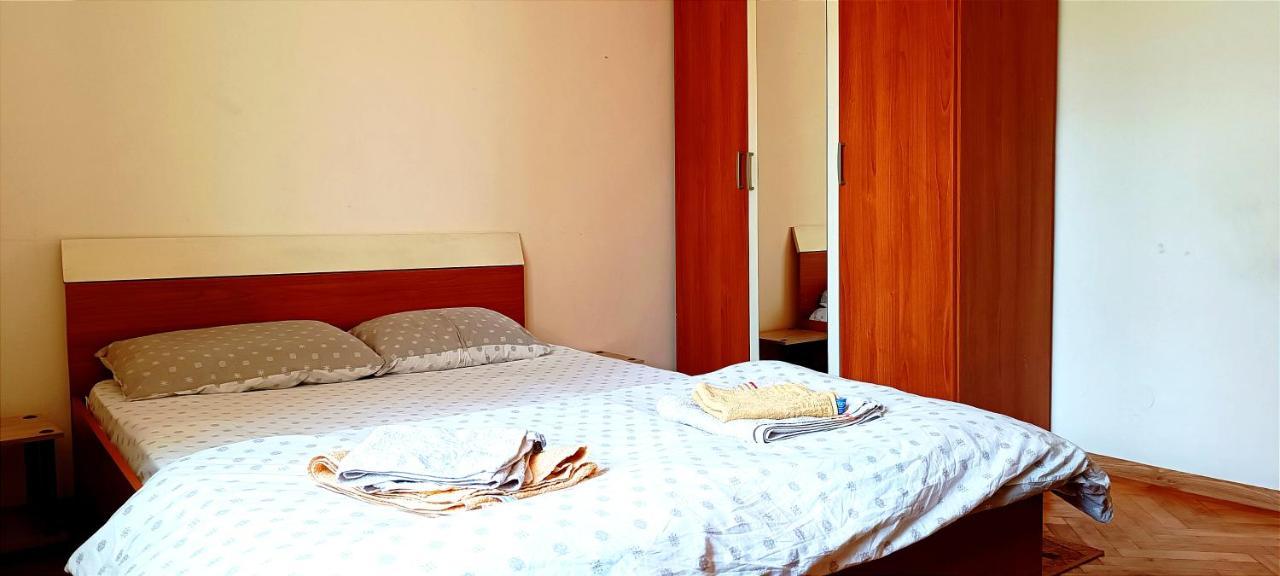 Lora'S House Daire Oradea Dış mekan fotoğraf